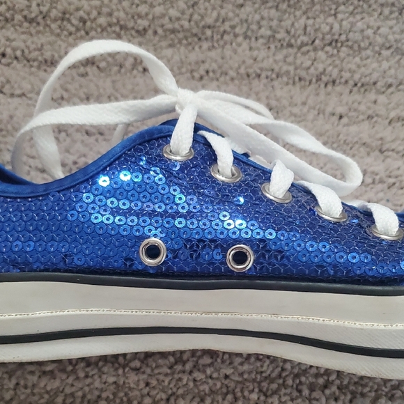 LIKE NEW Converse Blue Sequin Sneakers - Picture 3 of 5
